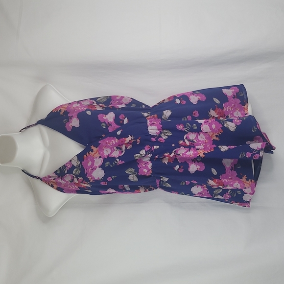 Forever 21 blue floral short romper sz small NWOT - Picture 1 of 9